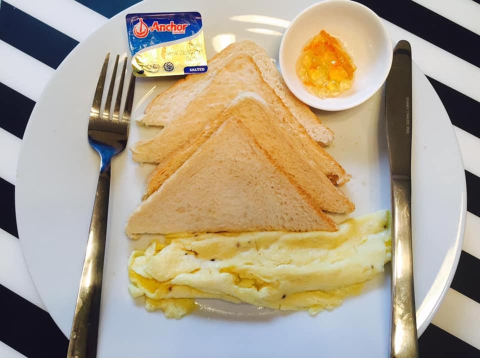 Lindstrom'S Inn ปางเลา ภายนอก รูปภาพ